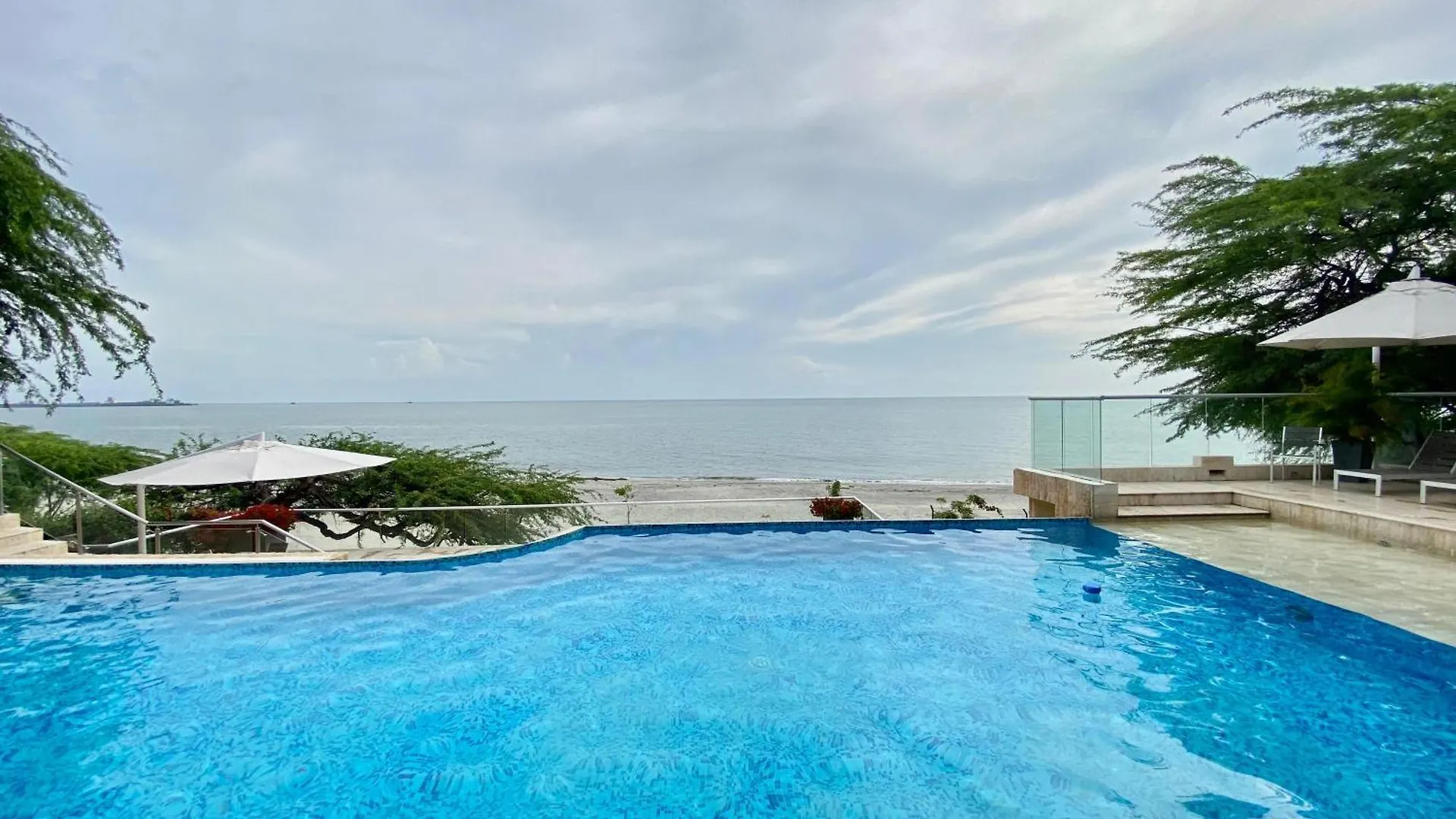 Exclusiva Villa Con Salida Al Mar Santa Marta
